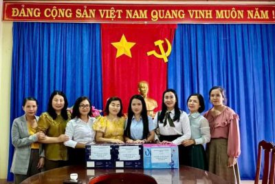 Công đoàn Giáo dục Tỉnh thăm và tặng quà cho CB,GV, và NV trường Mẫu giáo Hoa Tăng Bi nhân ngày Phụ nữ Việt Nam 20/10
